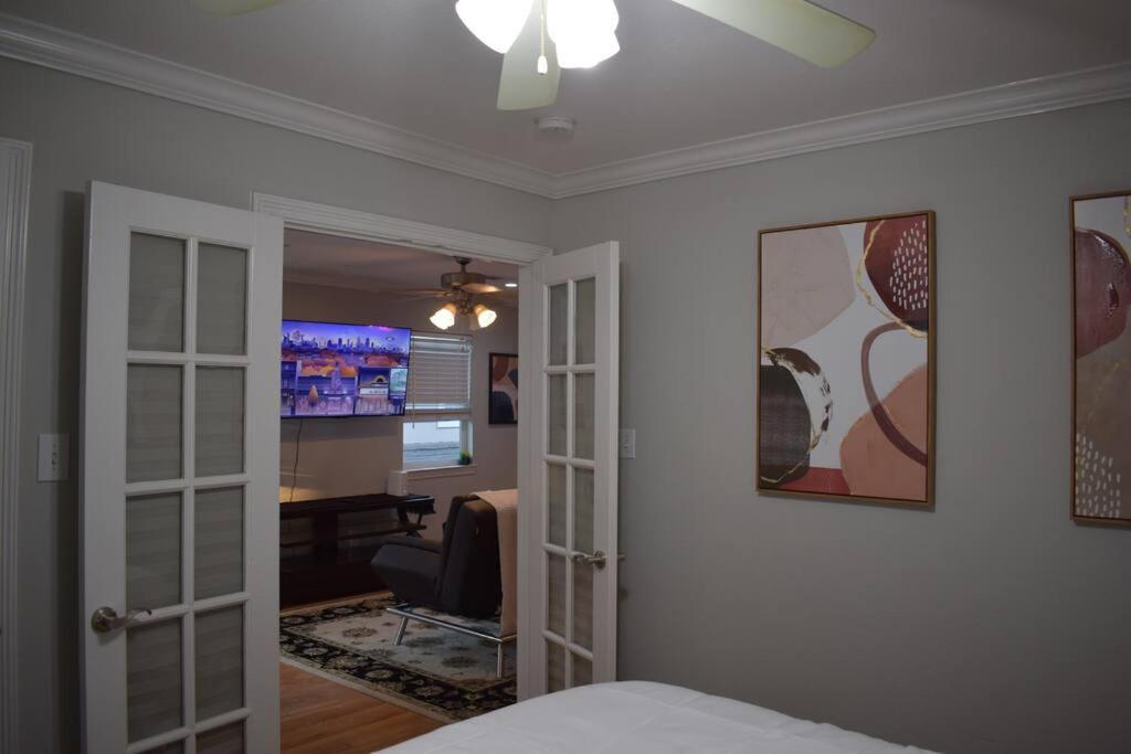 Apartamento Townhouse Near Midtown Houston Exterior foto